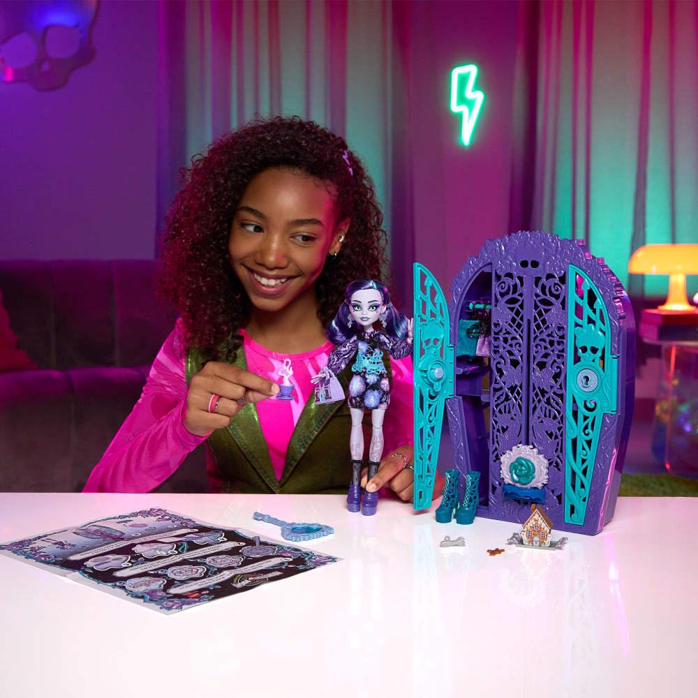Doll & Accessories Set with Closet D2753