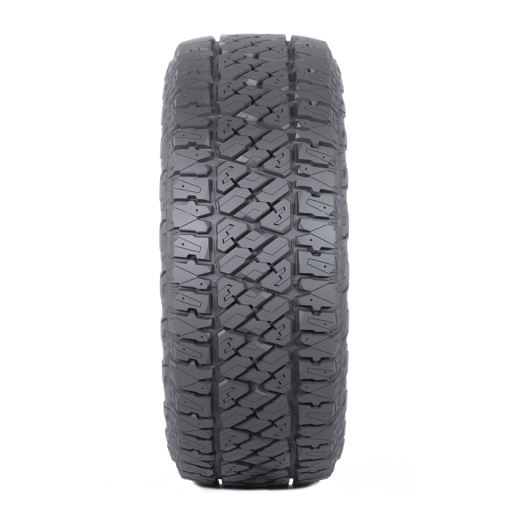 275/55R20XL 117T Light Truck & SUV Tire R831